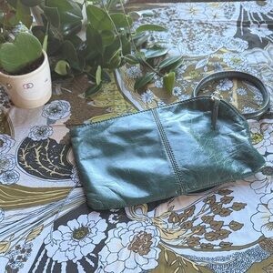 NWOT HOBO green wristlet clutch